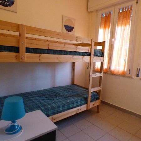 Complesso Oasi Apartment Tirrenia Bagian luar foto